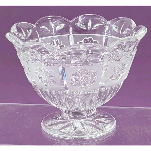 Oneida Southern Garden 24% Lead Crystal Scalloped Hostess Candy Bowl Germany - Picture 4 of 10
